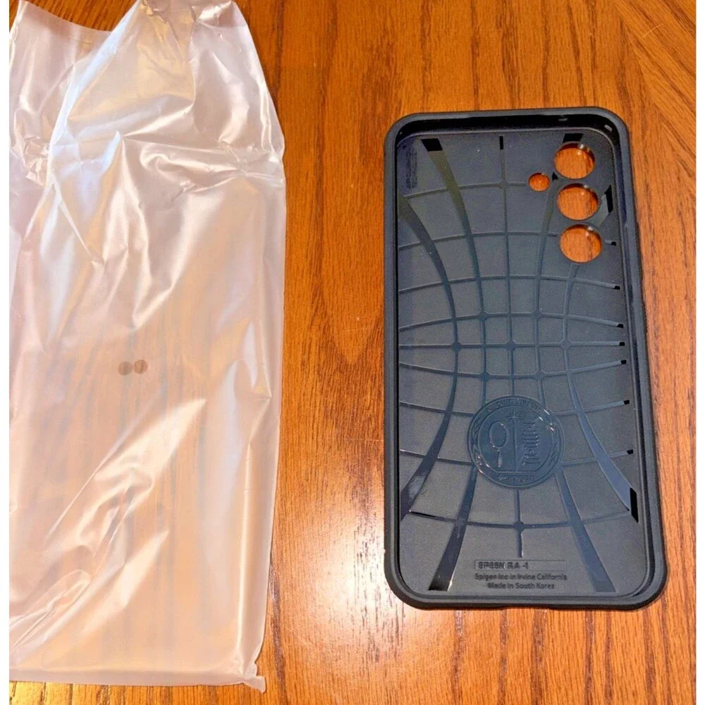 Spigen Rugged Armor ACS05888 V0 Back Case For Galaxy A54  5G or Compatible Black
